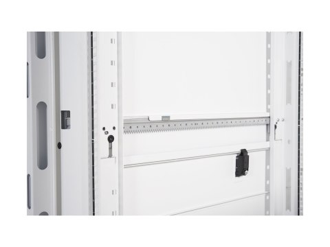 APC NetShelter SX - Stojak szafa - biały - 48U - 19" - Zgodność z TAA - dla P/N: SMT2200I2U-BR, SRT1000XLA, SRT1500XLA, SRT2200X