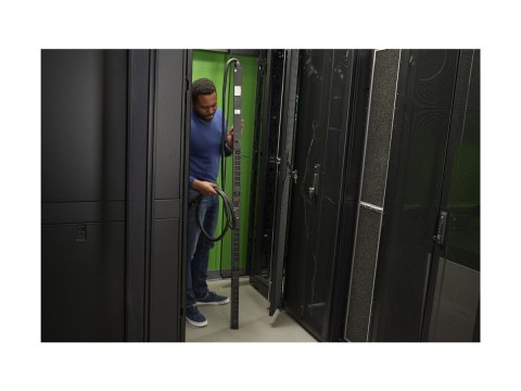 APC Rack PDU 9000 Switched APDU9981EU3 - Jednostka dystrybucji zasilania (montowany w stojaku) - AC 230 V - 11 kW - 11000 VA - t