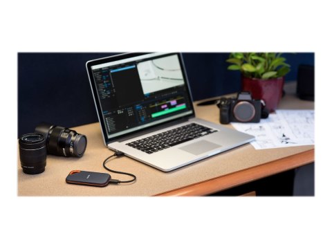 SanDisk Extreme PRO V2 - SSD - 4 TB - zewnętrzny (przenośne) - USB 3.2 Gen 2x2 - 256 bitów AES