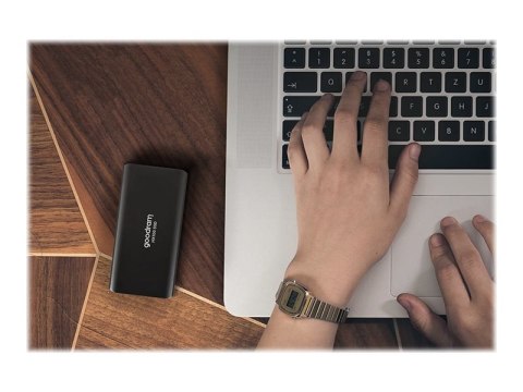 GOODRAM HX100 - SSD - 1024 GB - zewnętrzny (przenośne) - M.2 2242 - USB 3.2 Gen 2 (USB-C złącze) - czarny