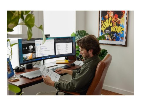 HP 710 - Mysz - z akumulatorem - 7 przyciski - bezprzewodowa - Bluetooth 5.3, 2.4 GHz - odbiornik bezprzewodowy USB - czarny