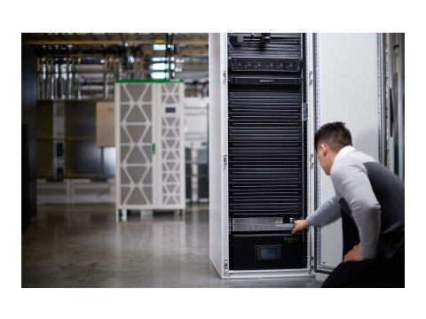 APC Smart-UPS Ultra On-Line - UPS (montowany w szafie rack / zewnętrzny) - AC 220-230 V - 5000 wat - 5000 VA - litowo-jonowa - U