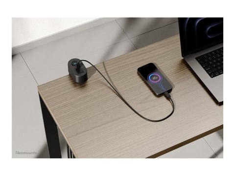 Neomounts - Linka zasilania - USB-C + USB-A - AC 230 V - 3680 wat - wejście: Typ F - złącza wyjściowe: 3 (2 x 24-pin USB-C (PD),
