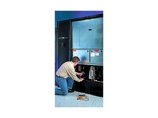 APC Scheduled Assembly Service 5X8 - Instalacja (do inne) - u użytkownika - 8x5 - dla P/N: ACRC100, ACRC101, ACRC103, ACRC301H, 