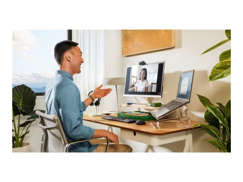 Logitech BRIO 100 - Kamerka internetowa - kolor - 2 MP - 1920 x 1080 - 1080p, 720p - audio - USB